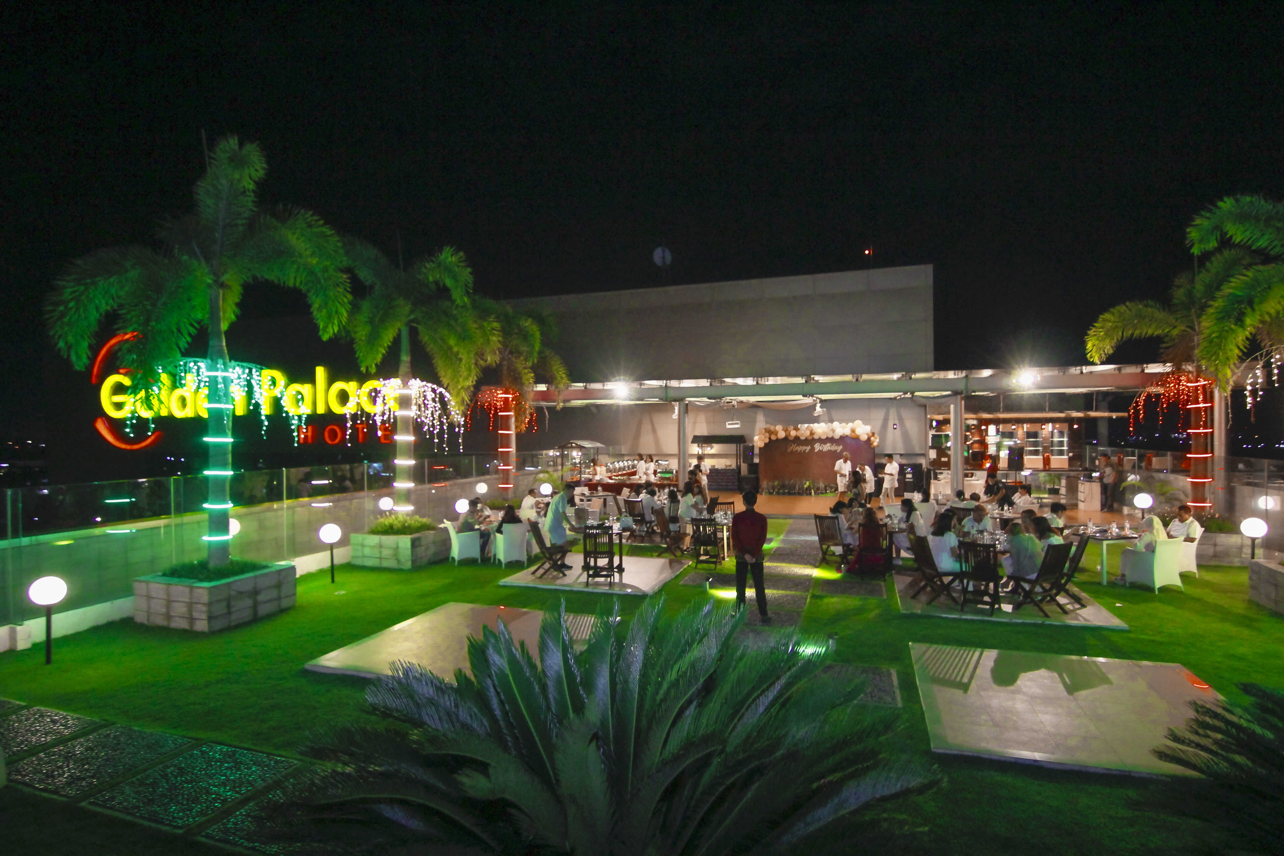 Rooftop Garden View