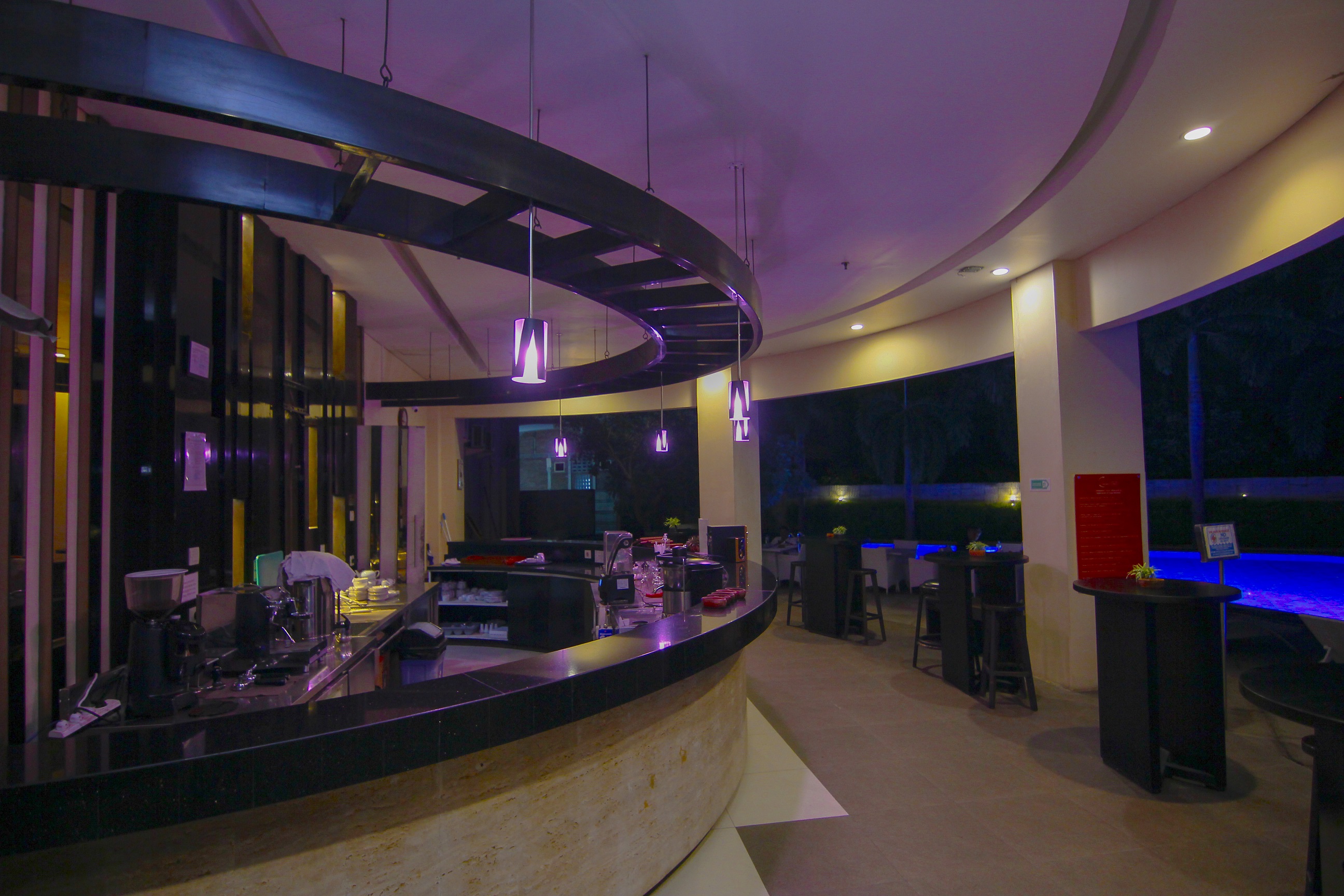 Pool Bar